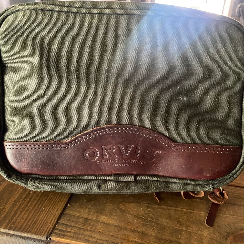 Orvis Battenkill Green and Brown Canvas Toiletry Bag